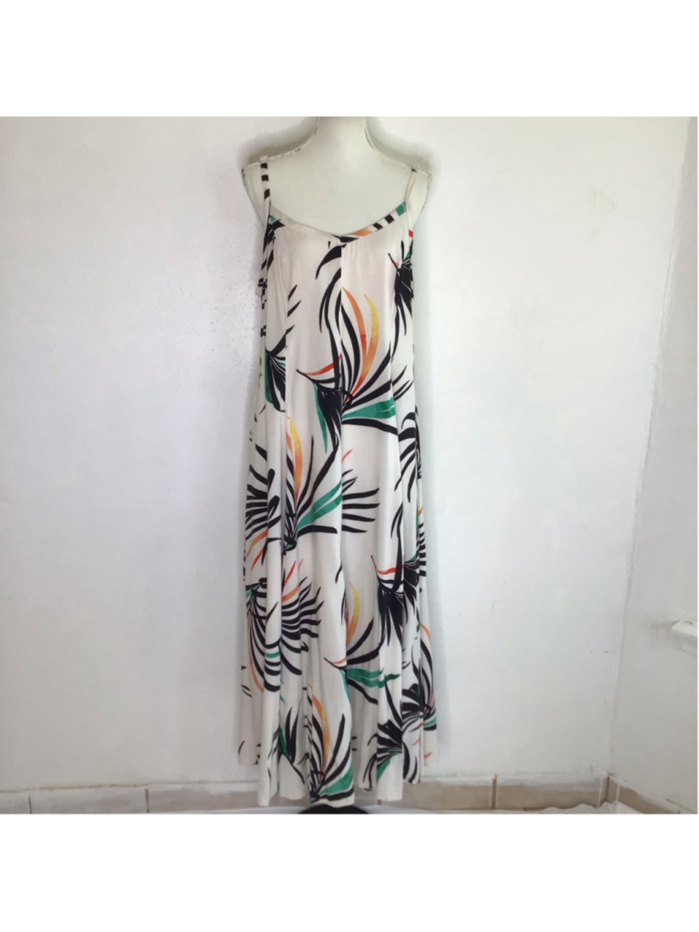 TORRID Women Plus Size 0X White Fun Tropical Print Maxi Dress